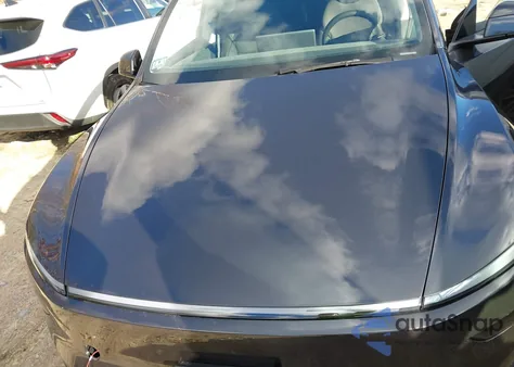 2026 Tesla Model Y Long Range Dual Motor All-Wheel Drive/Long Range Launch Series from USA, damaged, VIN 7SAYGDEE8TA444193